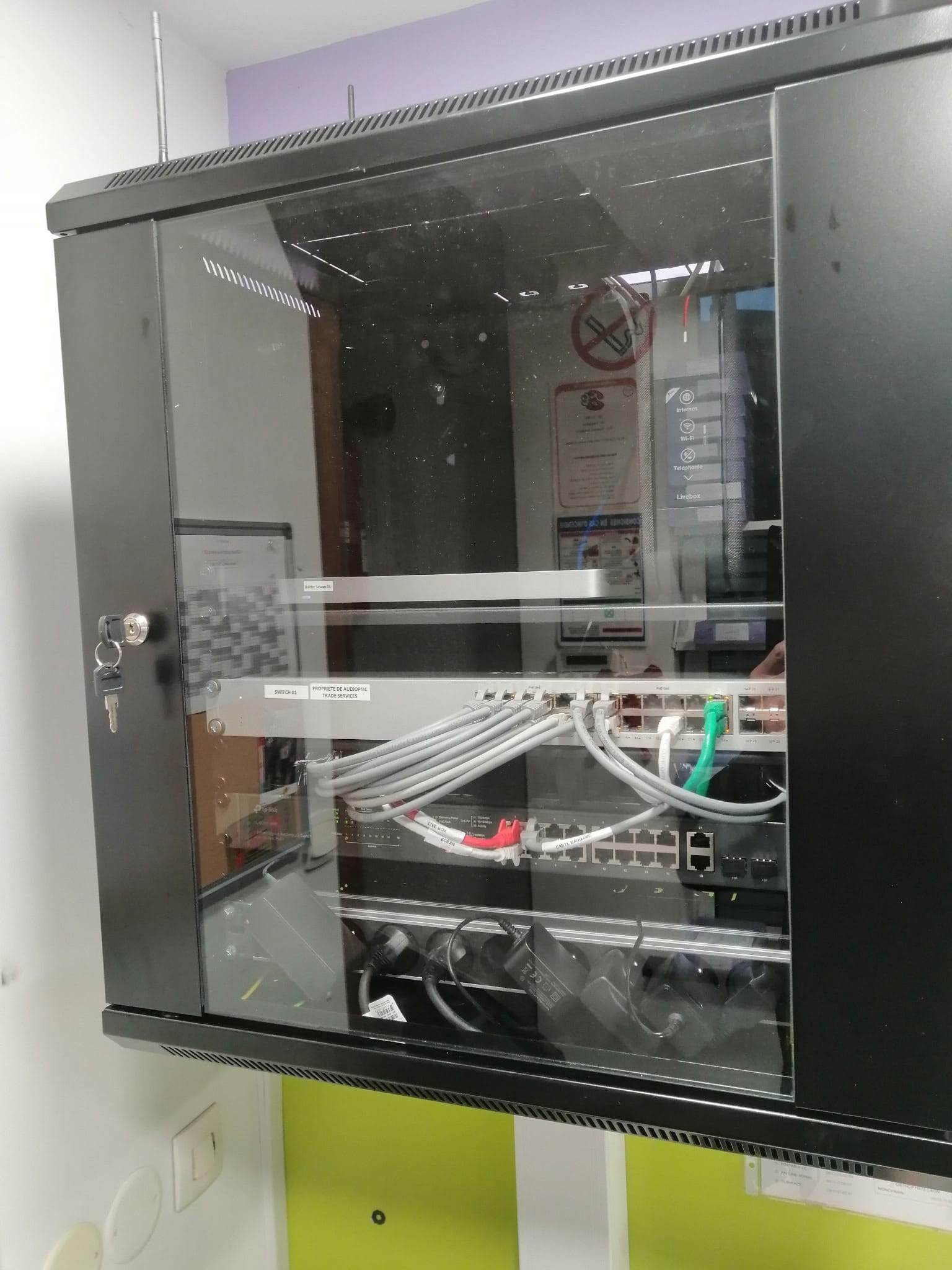 Pose de baie et câblage informatique